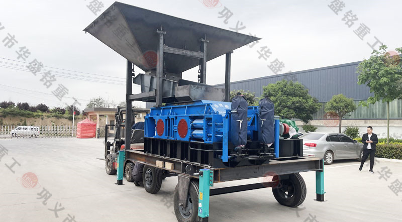 加工一噸河卵石能出多少沙子？移動對輥制砂機(jī)制砂效果怎么樣